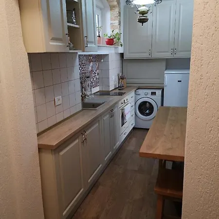 Laura's Place
